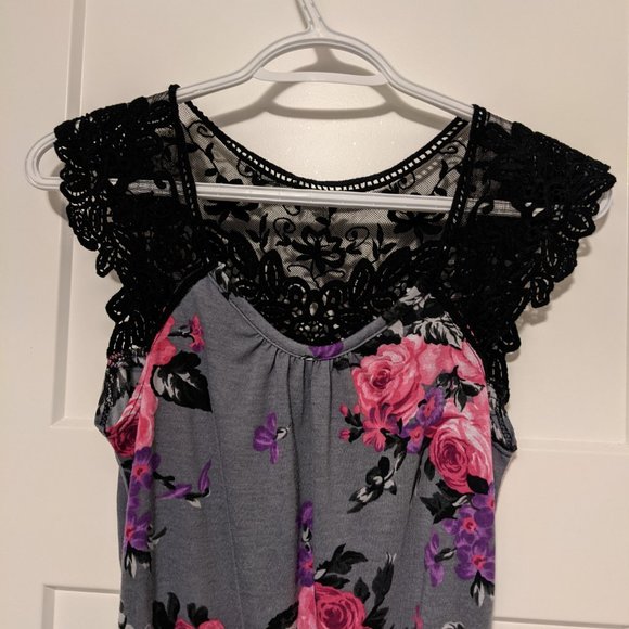 Ladies top - Picture 3 of 6